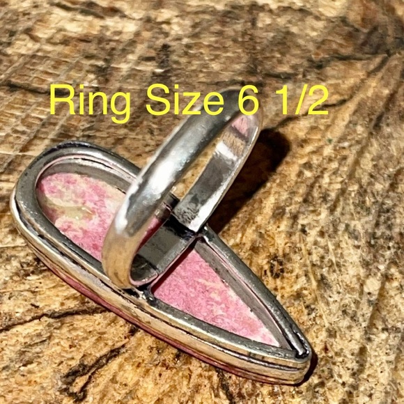 Bright Pink Thulite Ring Size 6 1/2 - Picture 5 of 15